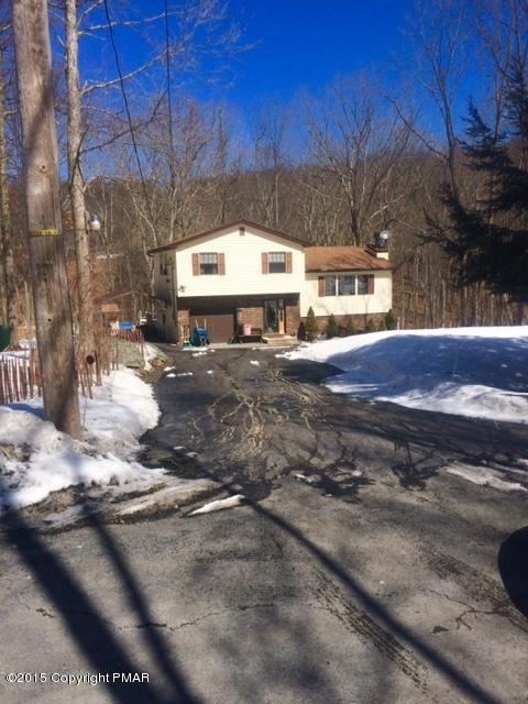 2222 Sparrow Rd, Bushkill, PA 18324 - photo 1