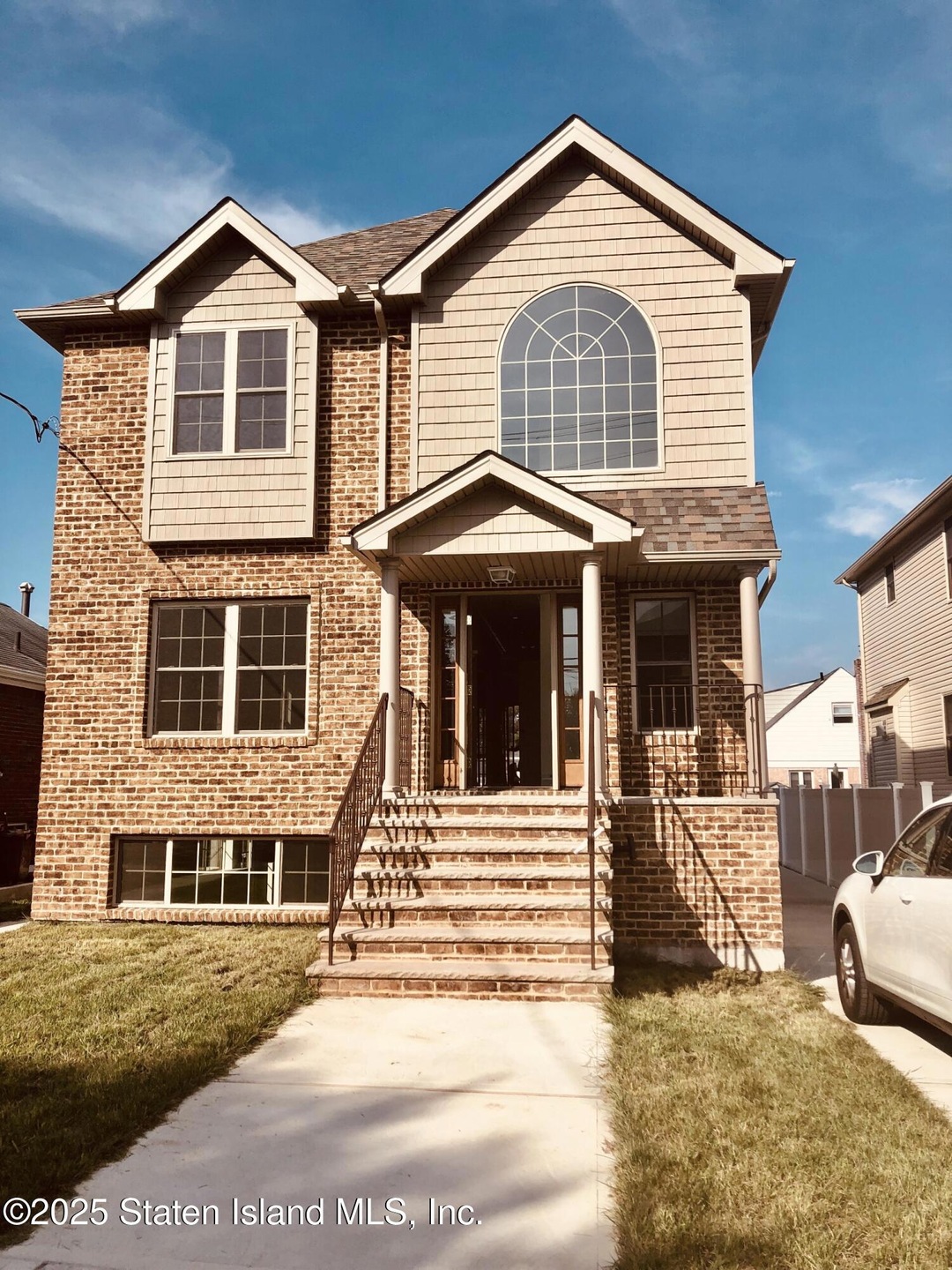 374 Crystal Ave unit 2, Staten Island, NY 10314 - photo 1