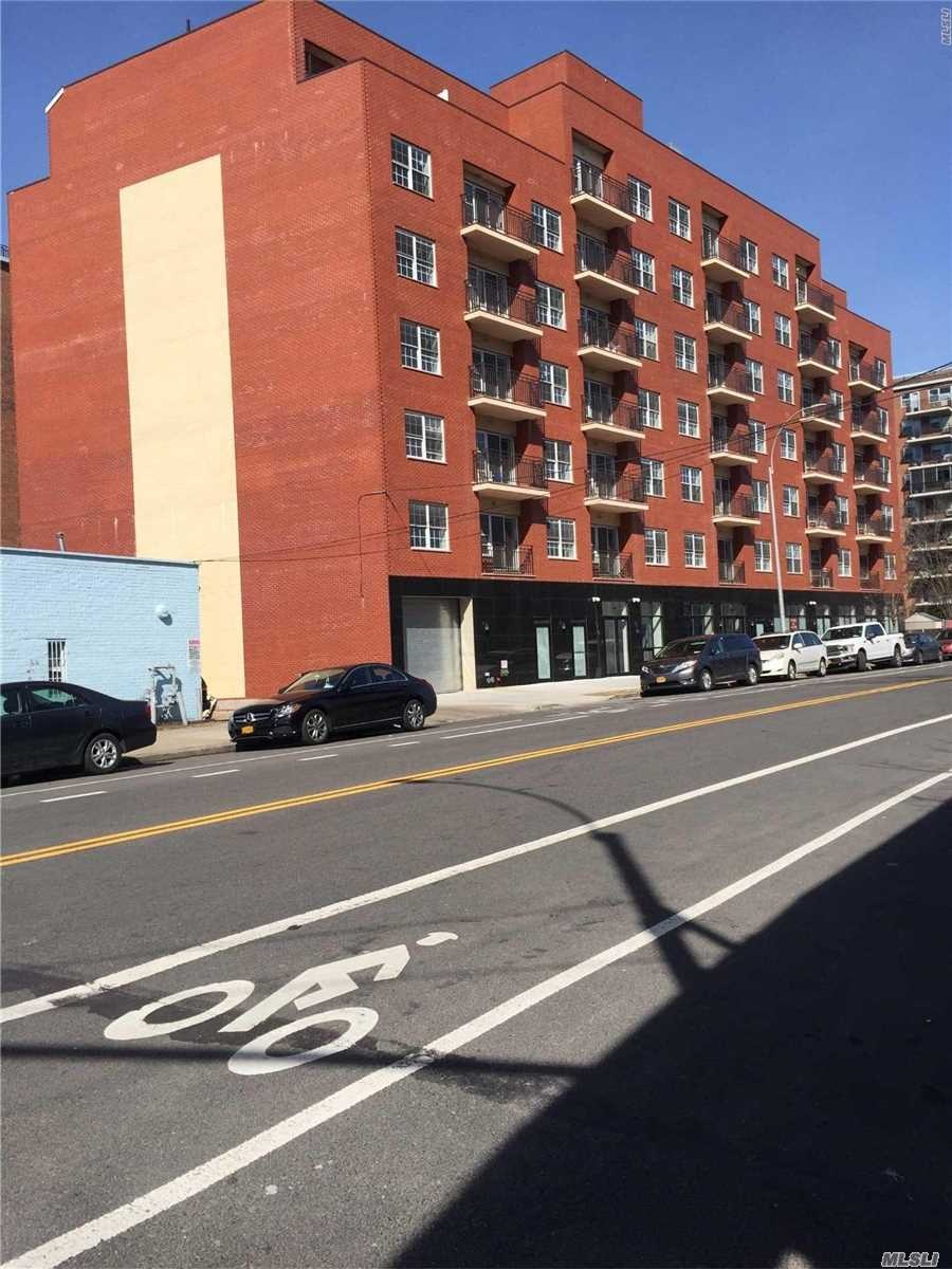 7166 Parsons Blvd unit 6F, Fresh Meadows, NY 11365 - photo 1