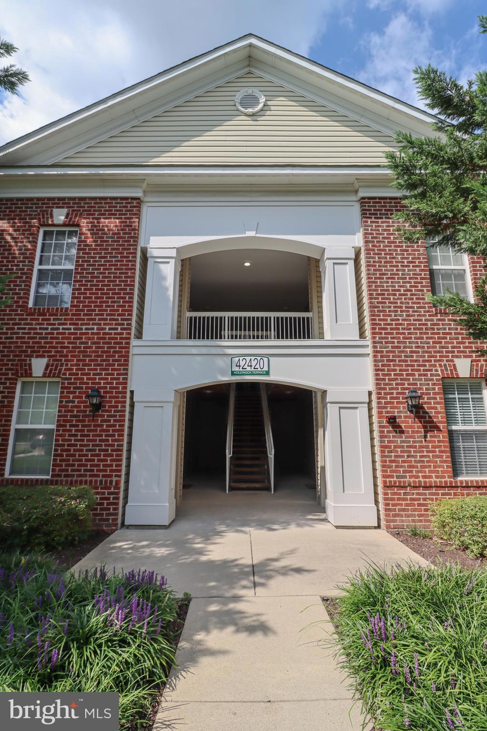 42420 Hollyhock Terrace unit 104, Ashburn, VA 20148 - photo 1