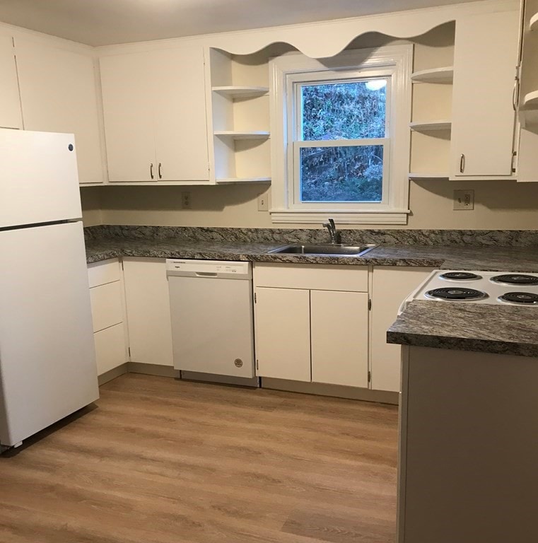 141 W Boylston St unit 1, Worcester, MA 01606 - photo 1