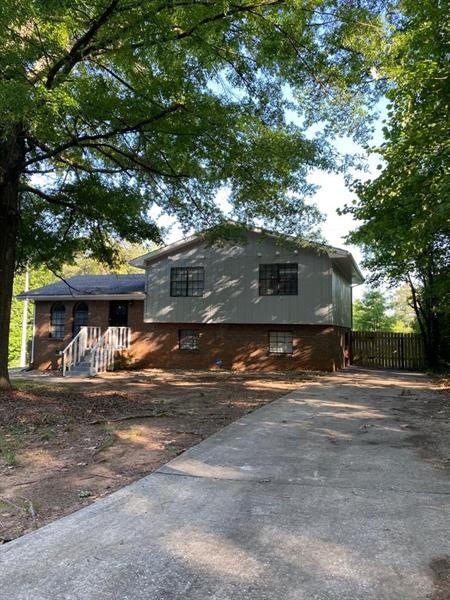 2131 Shawnee Dr, Jonesboro, GA 30236 - photo 1