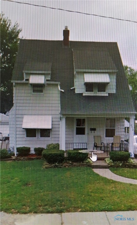 FRONT OF HOUSE