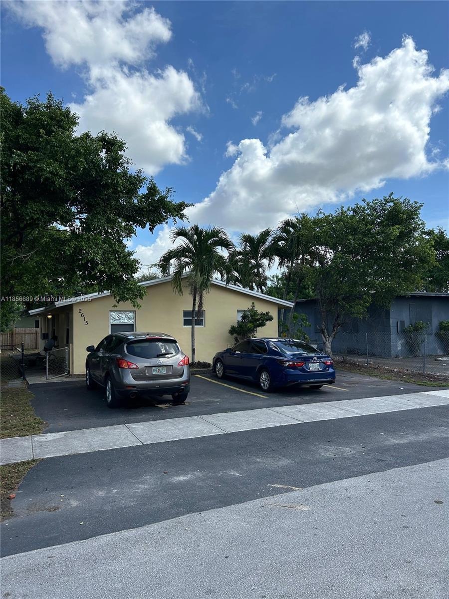 2615 NW 13th Ct unit 1, Fort Lauderdale, FL 33311 - photo 1