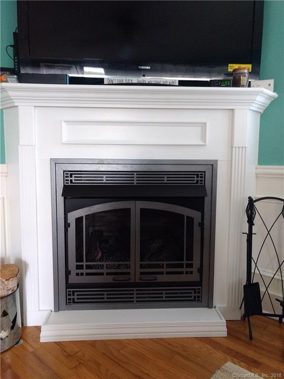 162 S End Rd, East Haven, CT 06512 - photo 1