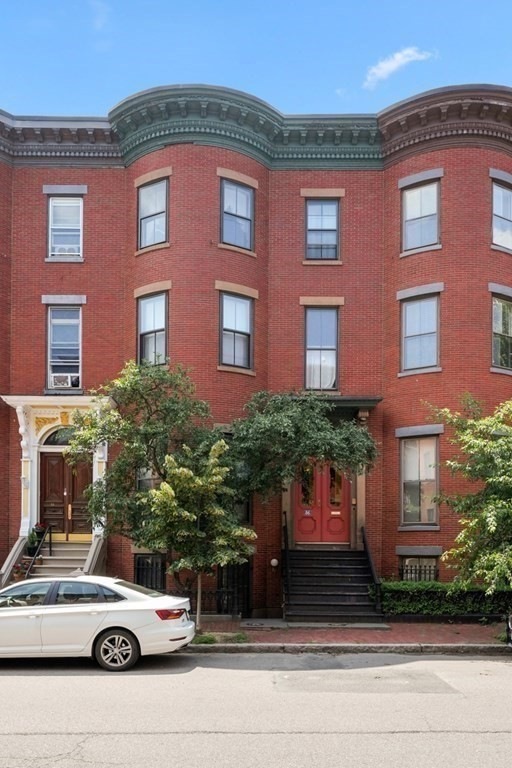86 Pembroke St, Boston, MA 02118 - photo 1