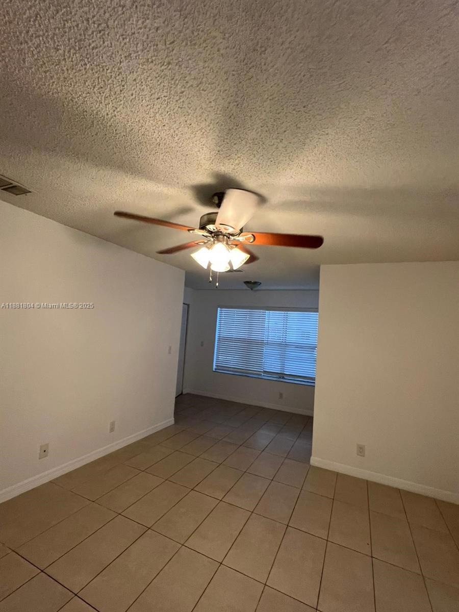 3340 Pinewalk Dr N unit 1514, Margate, FL 33063 - photo 1