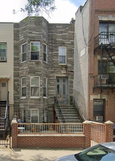 Sold $980,000 • Co-Listing Agent