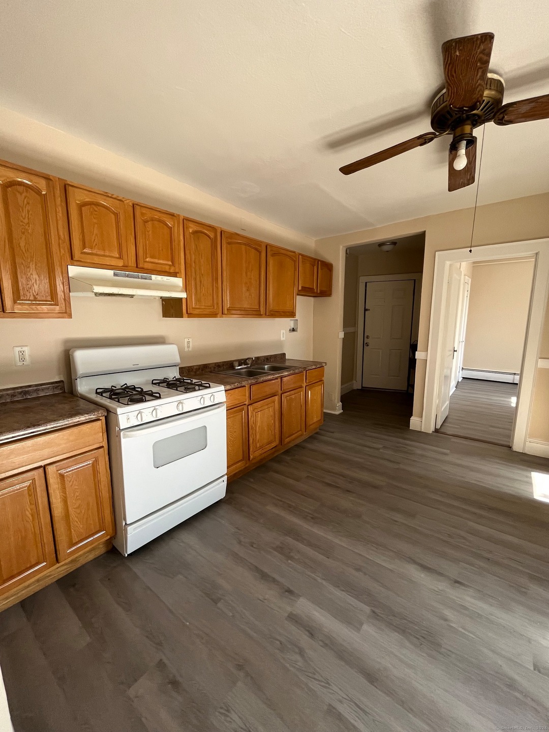 157 Wilcox St unit 2S, New Britain, CT 06051 - photo 1