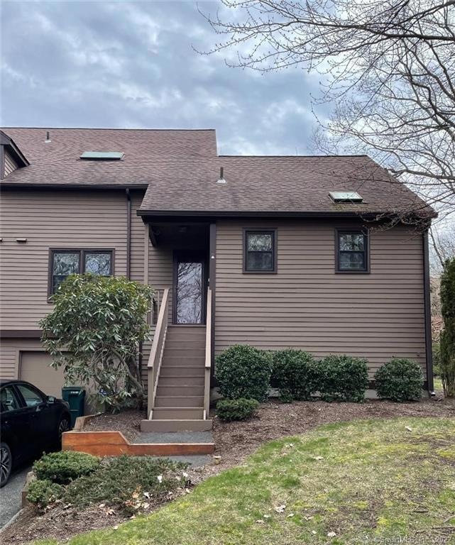 2 Wildflower Ln, Monroe, CT 06468 - photo 1