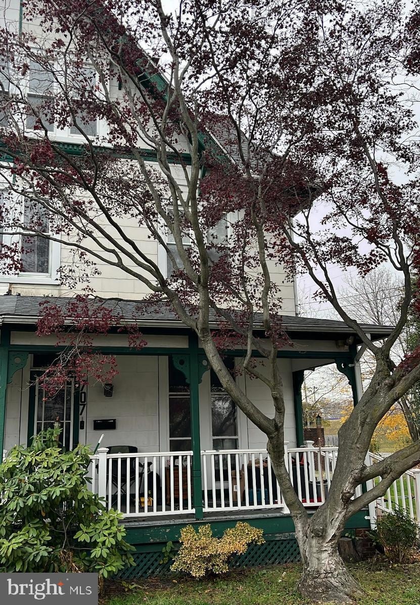 707 Eddystone Ave, Crum Lynne, PA 19022 - photo 1