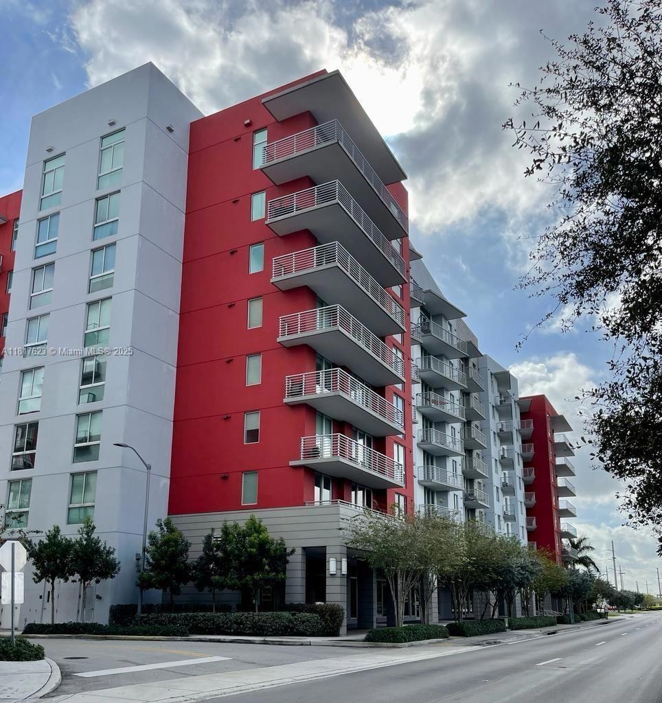 For Sale $560,000 • Co-Listing Agent