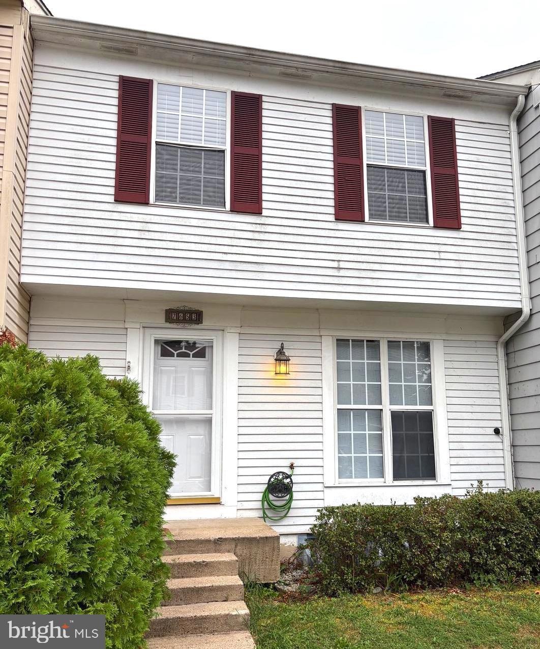 7653 Stana Ct, Lorton, VA 22079 - photo 1