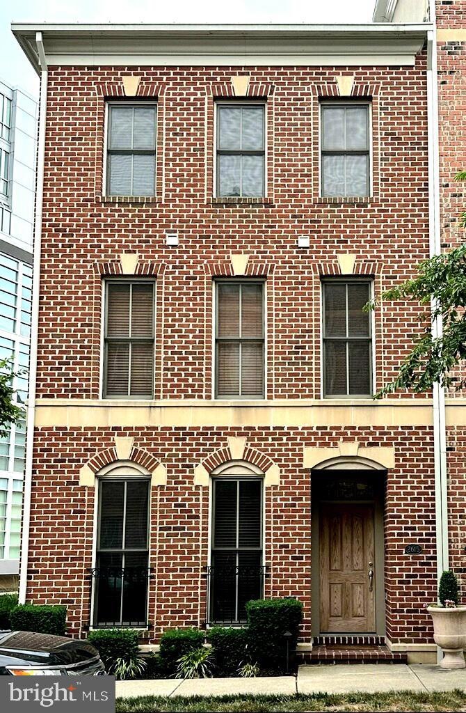 2615 Lighthouse Ln, Baltimore, MD 21224 - photo 1