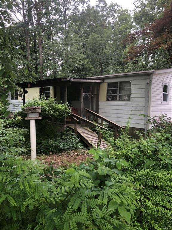 5614 Sherwood Dr, Easton, PA 18040 - photo 1