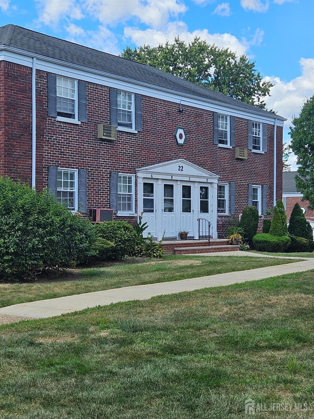 Under Contract $250,000