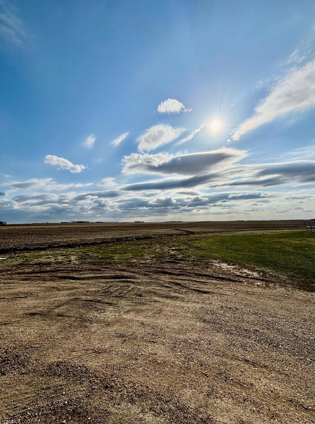 1102 9th Ave SW, Pipestone, MN 56164 - photo 1