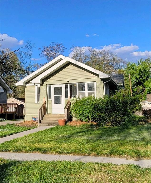 3207 Cambridge St, Des Moines, IA 50313 - photo 1