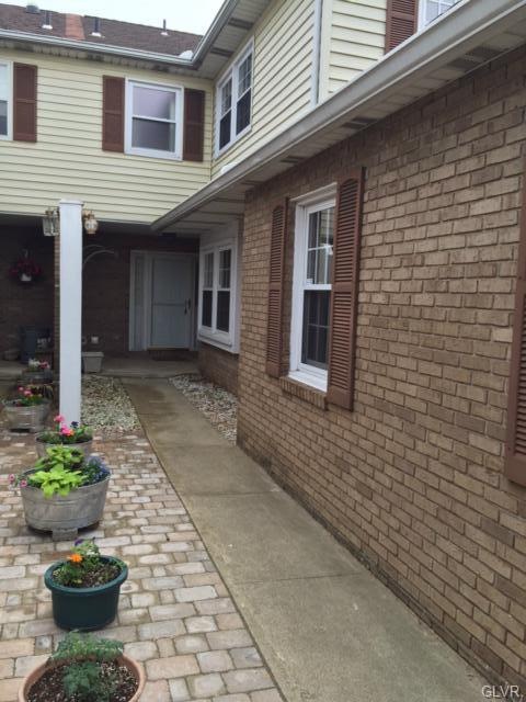 4658 Shuler St, Allentown, PA 18103 - photo 1