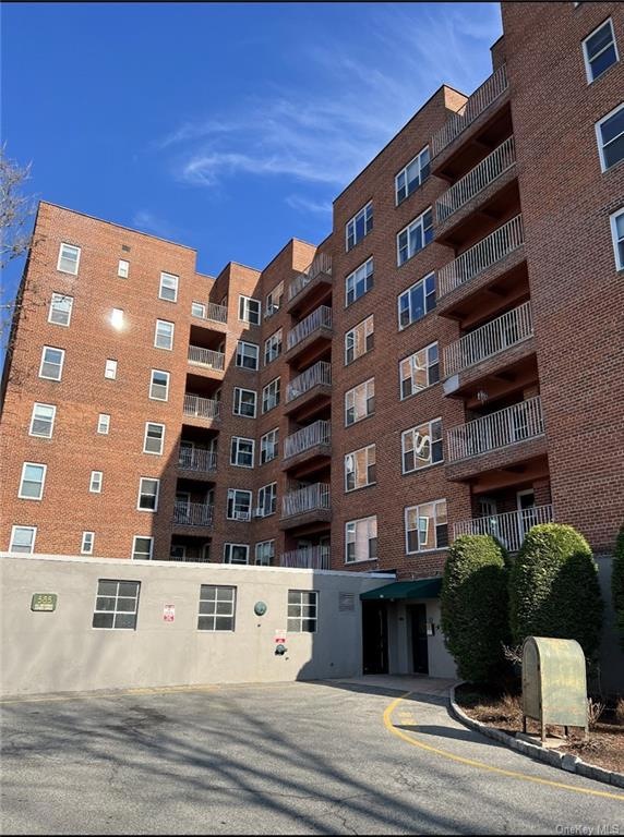 565 Broadway unit 4F, Hastings On Hudson, NY 10706 - photo 1