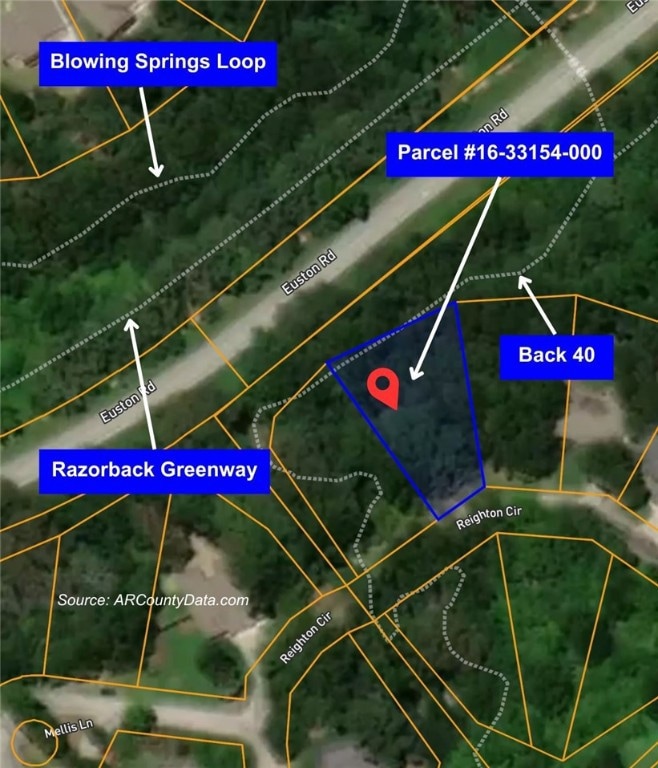 Ideal location on sewer in Bentonville SD!