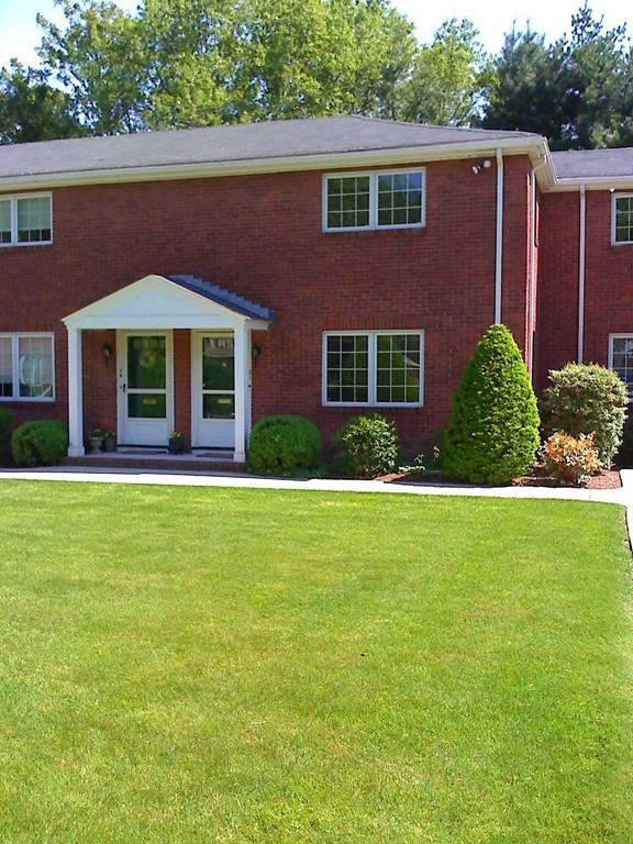 37 Linden St unit 21, Wellesley, MA 02482 - photo 1