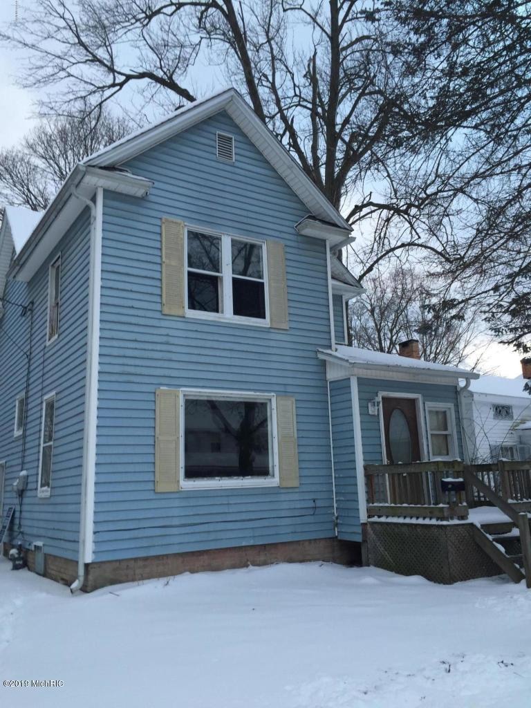 724 Hickory St, Niles, MI 49120 - photo 1