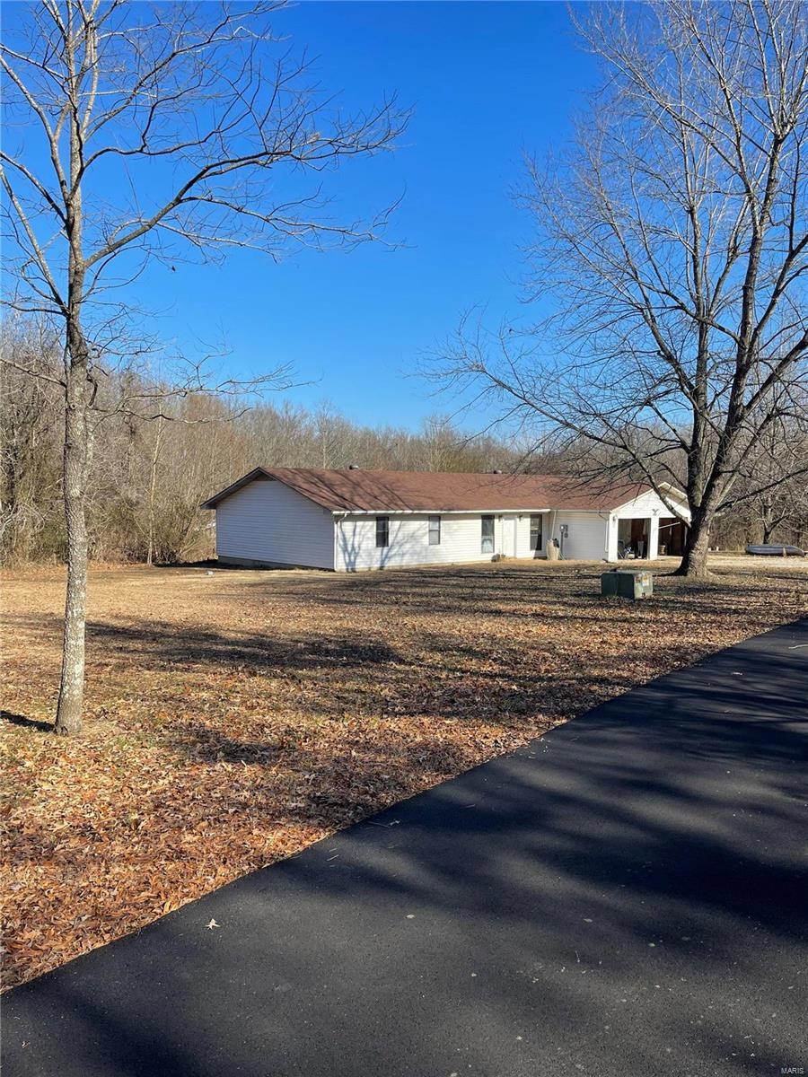 367 Cr 4706, Poplar Bluff, MO 63901 - photo 1
