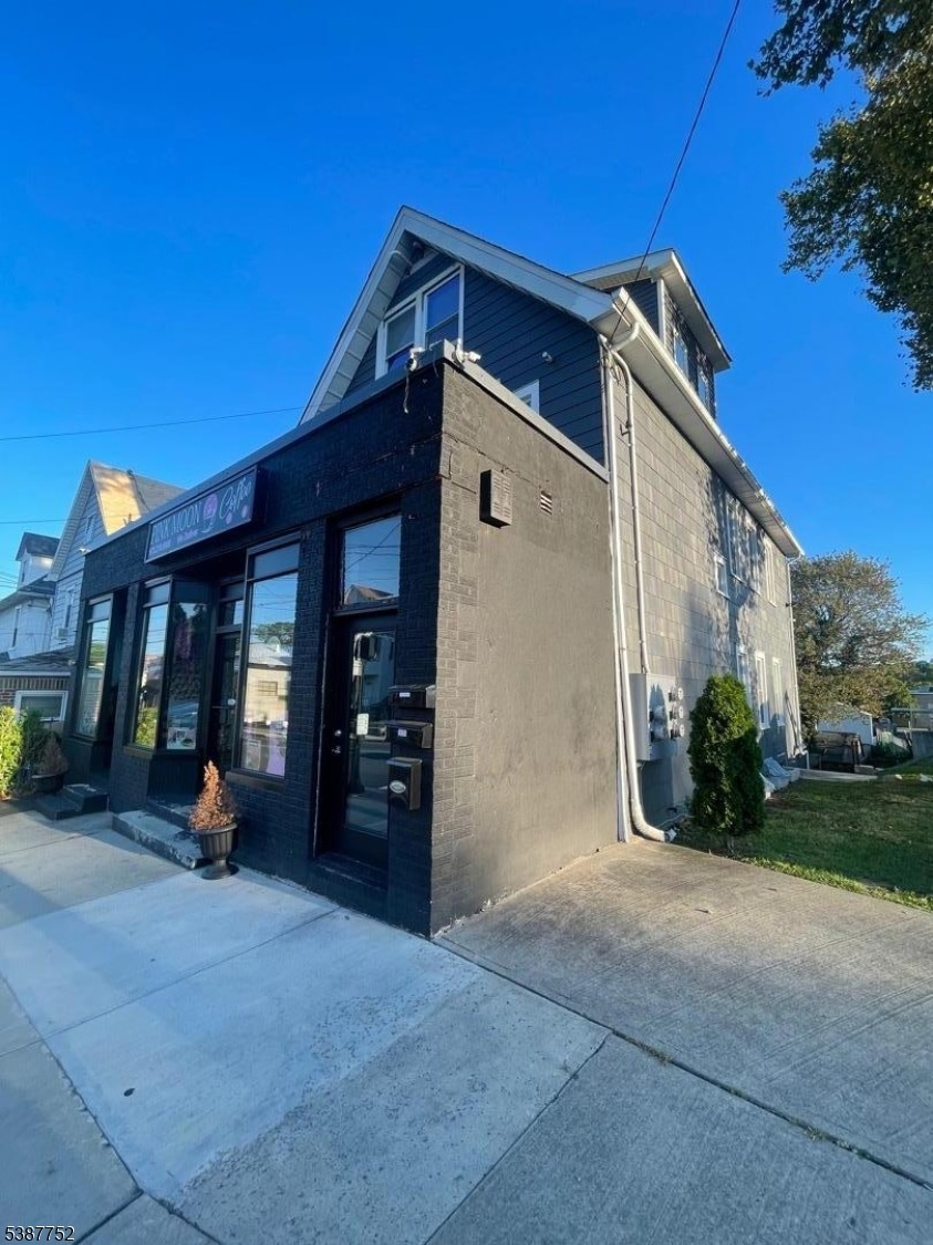 For Rent $2,700/month