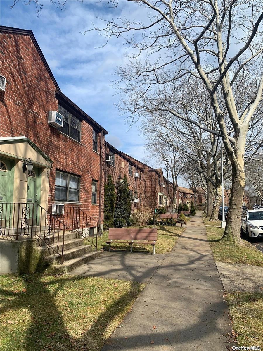 57-49 246th Crescent unit 1, Douglaston, NY 11362 - photo 1