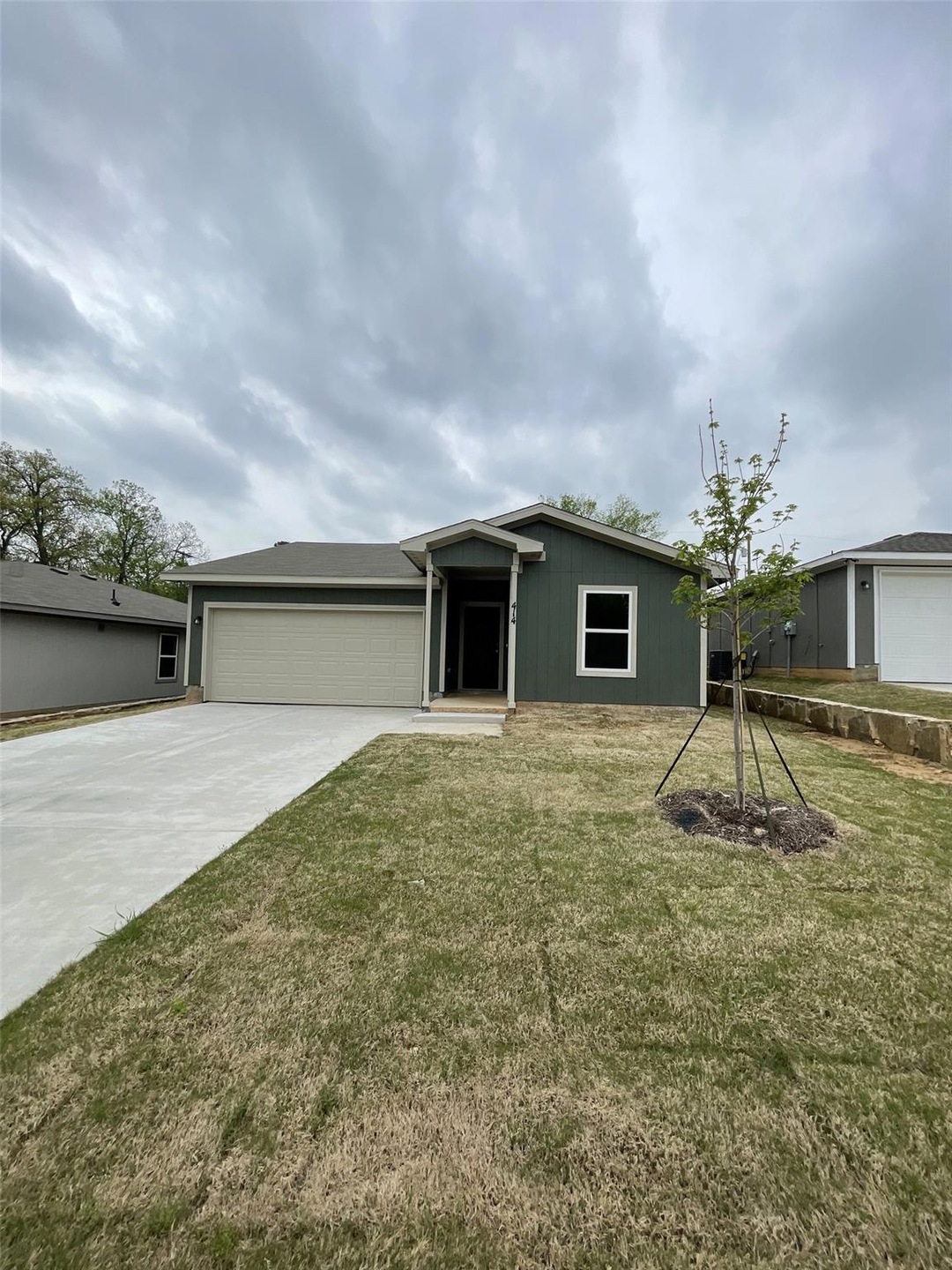 414 W Munson St, Denison, TX 75020 - photo 1