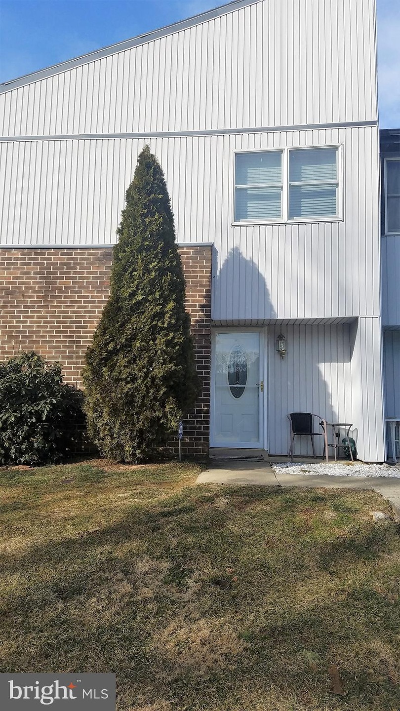 100 Argyll Ct unit 1, Downingtown, PA 19335 - photo 1