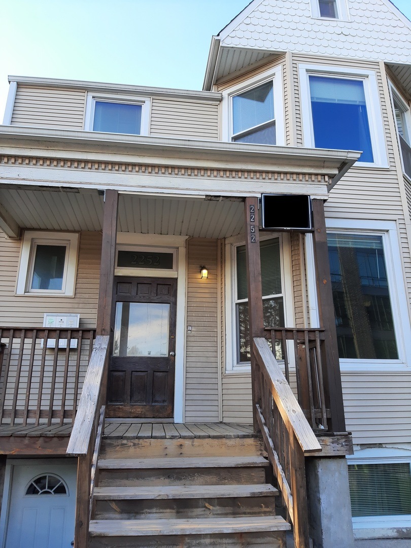 2252 W Lawrence Ave unit GARDEN, Chicago, IL 60625 - photo 1