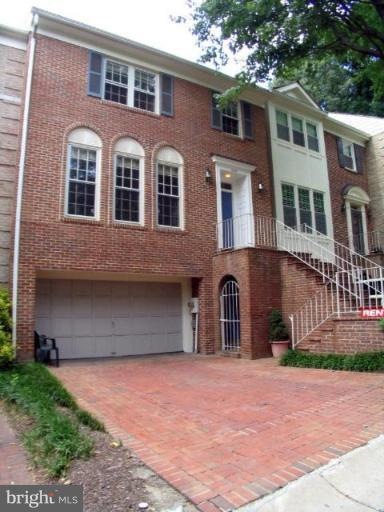 8043 Quarry Ridge Way, Bethesda, MD 20817 - photo 1