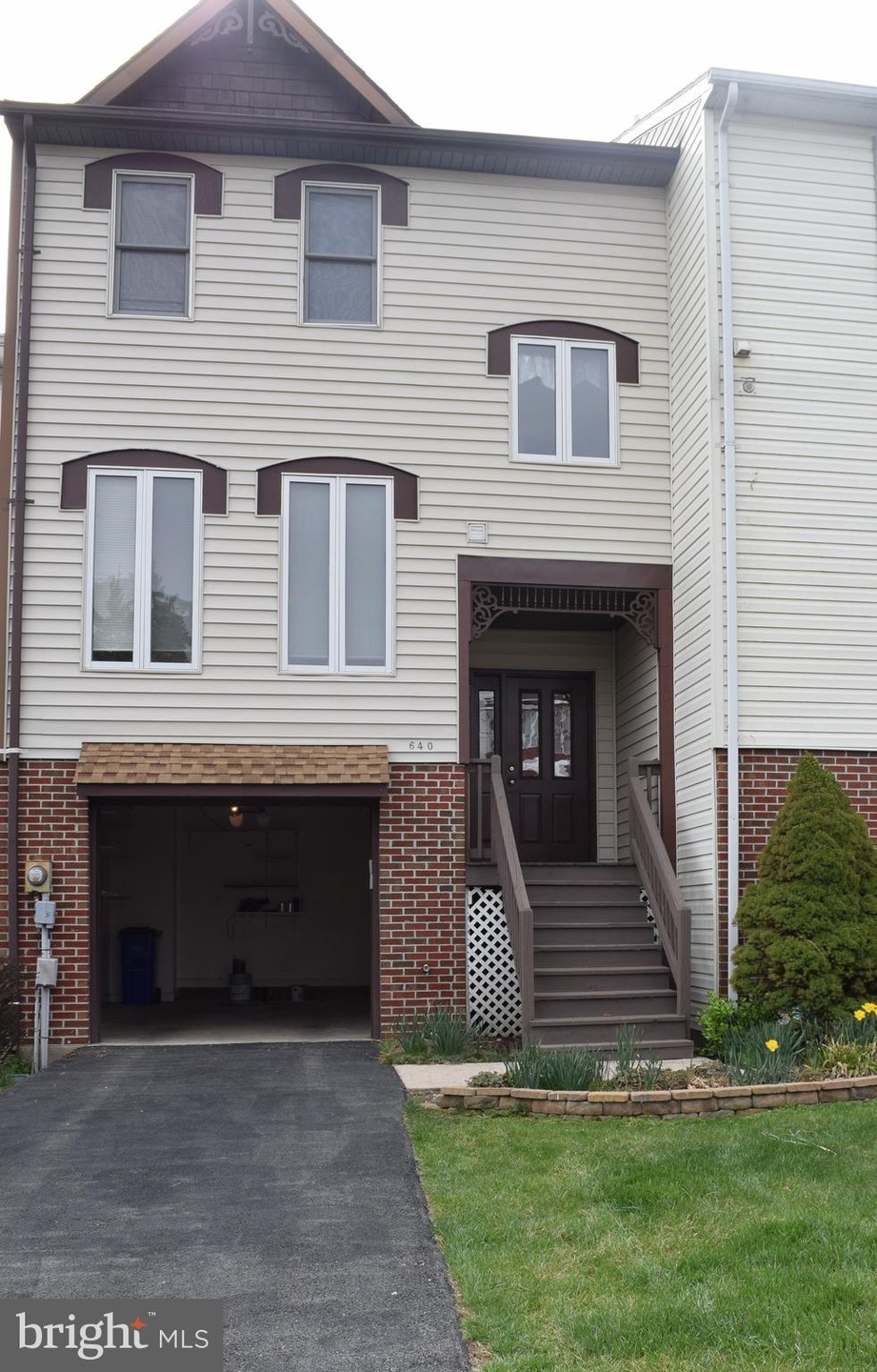 640 Knightsbridge Dr, Hagerstown, MD 21740 - photo 1