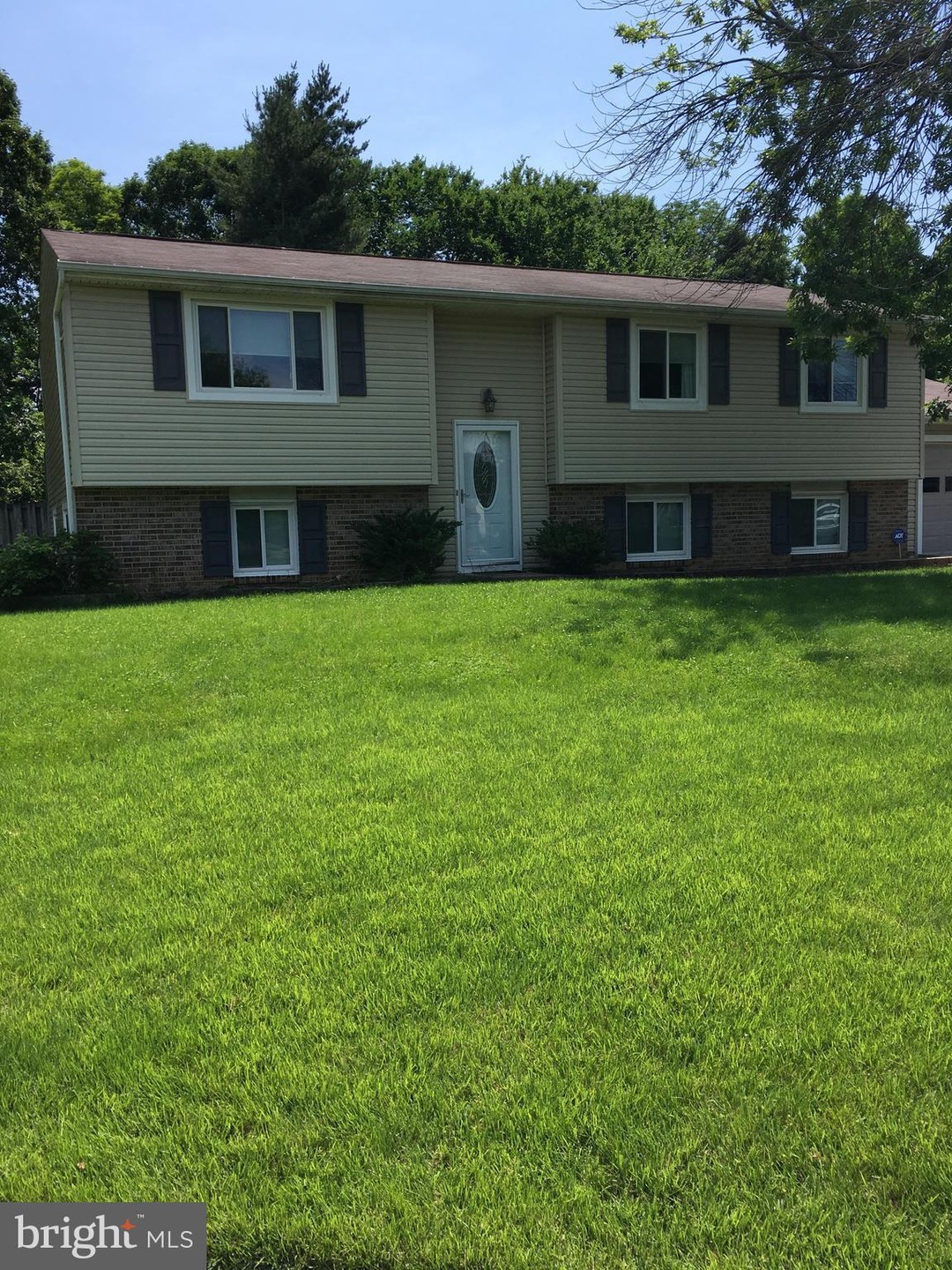 7025 Bedrock Rd, Alexandria, VA 22306 - photo 1