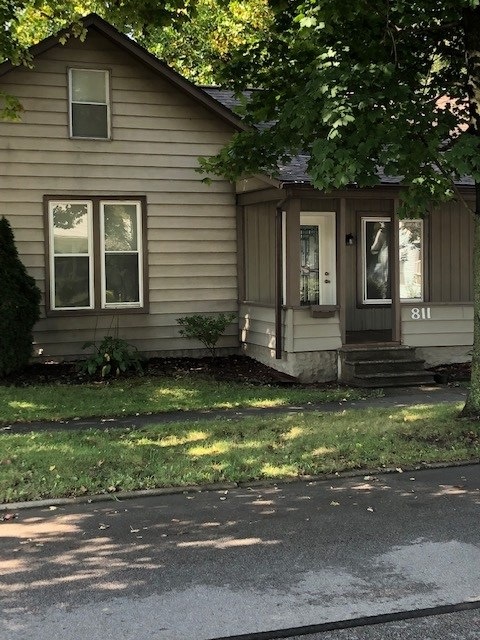 811 N Van Buren St, Auburn, IN 46706 - photo 1