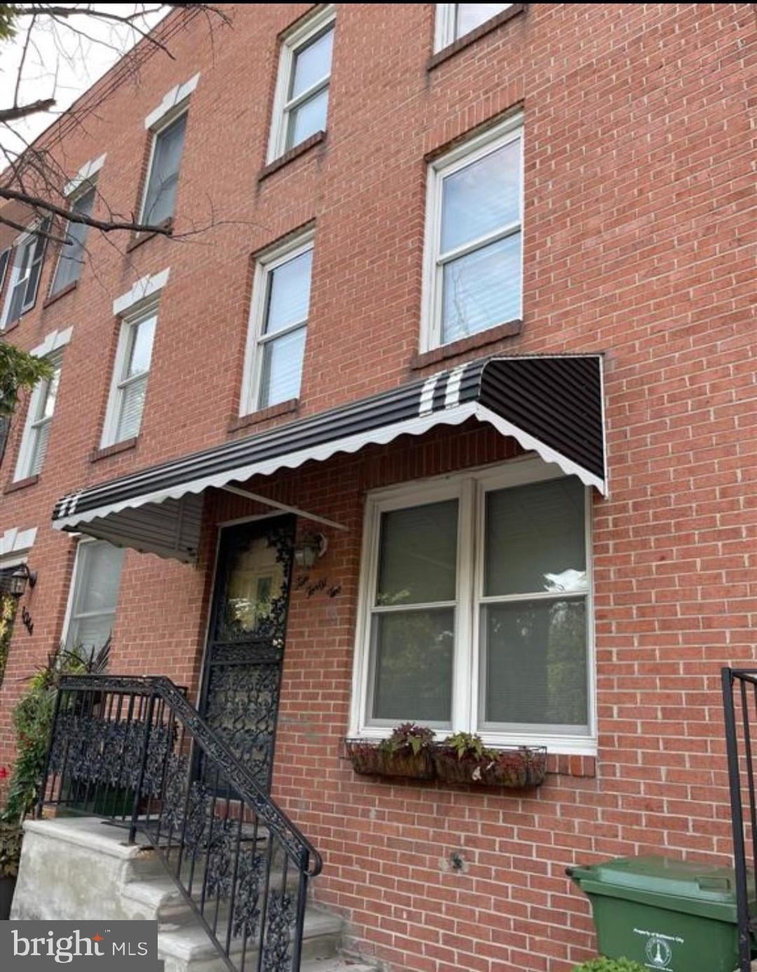 1042 Vine St, Baltimore, MD 21223 - photo 1