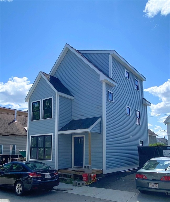 17 Lodi St, Worcester, MA 01608 - photo 1