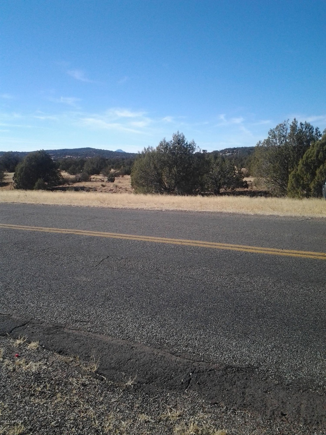 812 W Fairview Dr, Ash Fork, AZ 86320 - photo 1