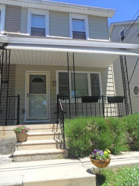 407 S Canal St, Walnutport, PA 18088 - photo 1