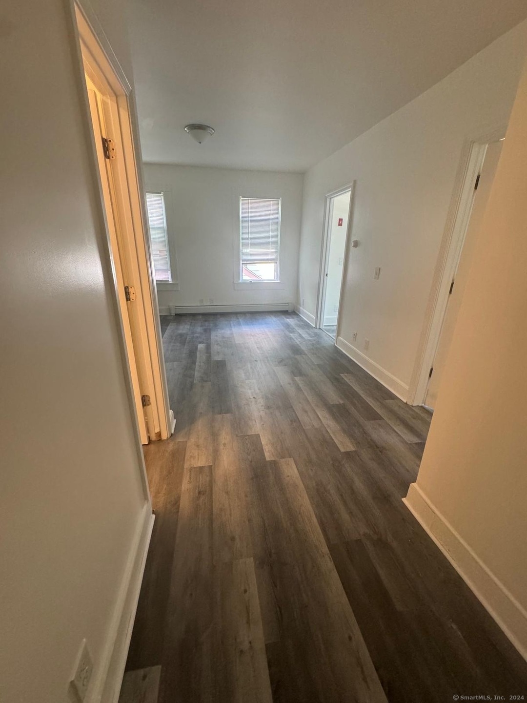 131 Caroline St unit 3rd floor, Bridgeport, CT 06608 - photo 1