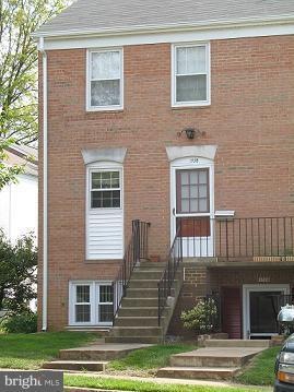 172 B Leed's Court We, Warrenton, VA 20186 - photo 1