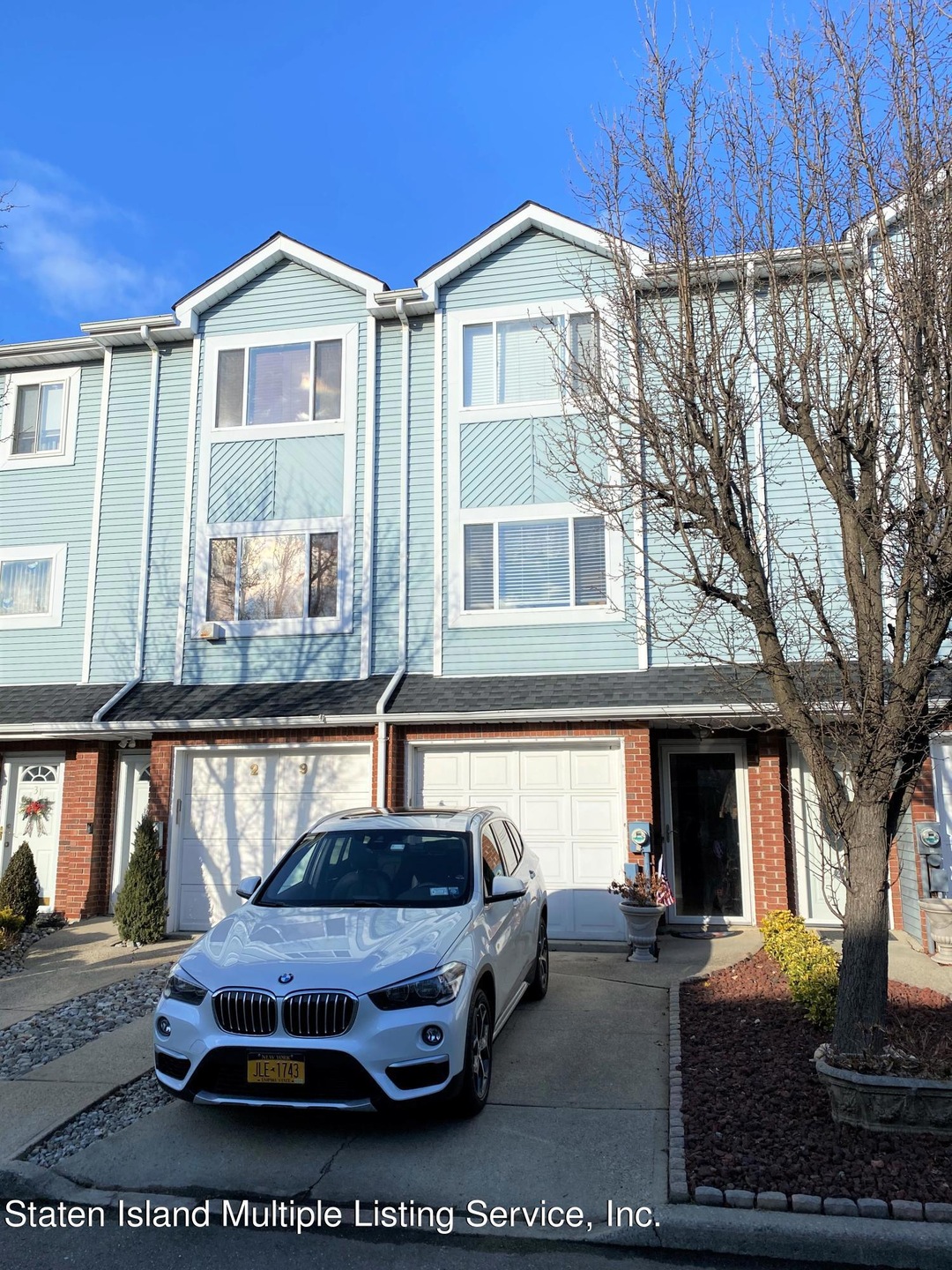 27 Pembrook Loop, Staten Island, NY 10309 - photo 1