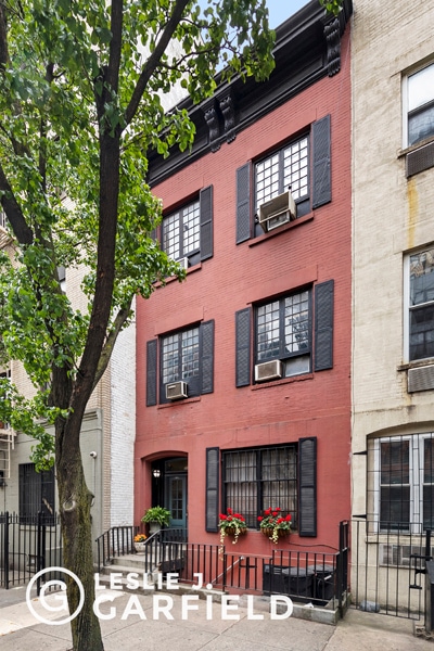 Sold $4,350,000 • Co-Listing Agent