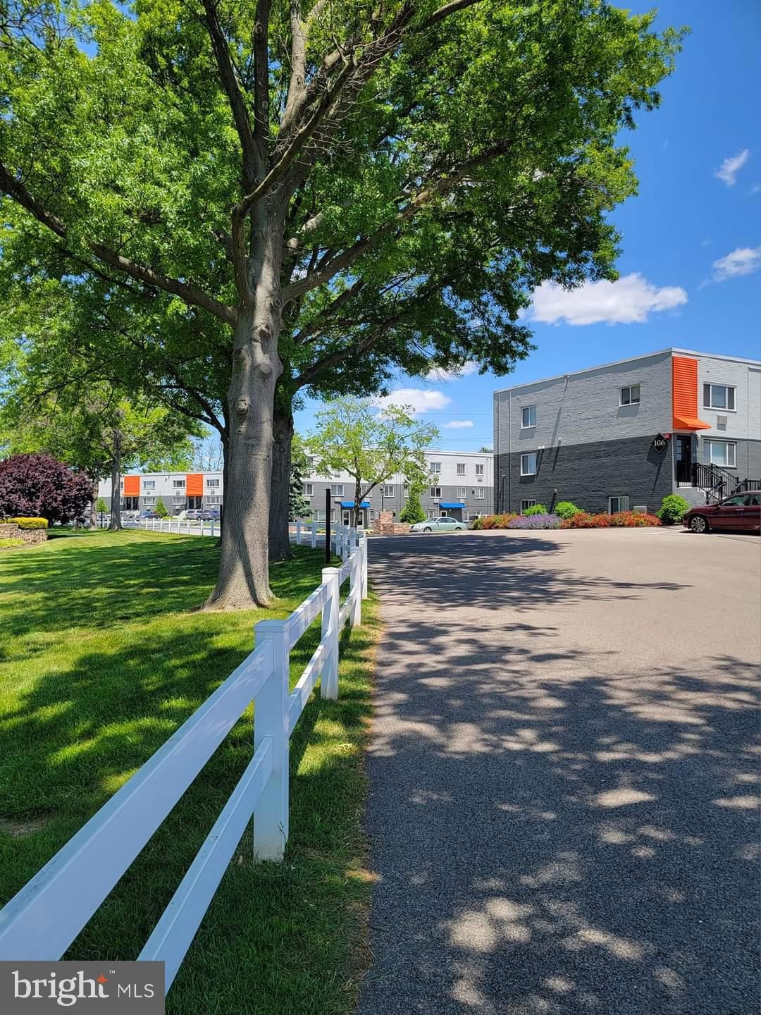102 W North Ln unit C-4, Conshohocken, PA 19428 - photo 1