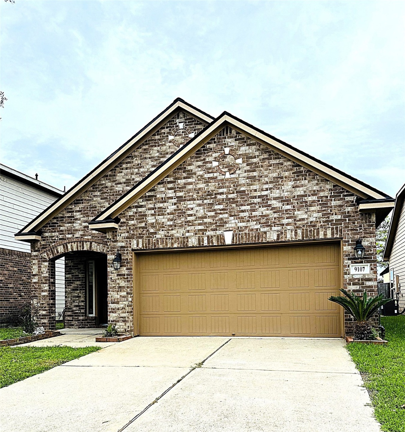 9107 Fuqua Ridge Ln, Houston, TX 77075 - photo 1