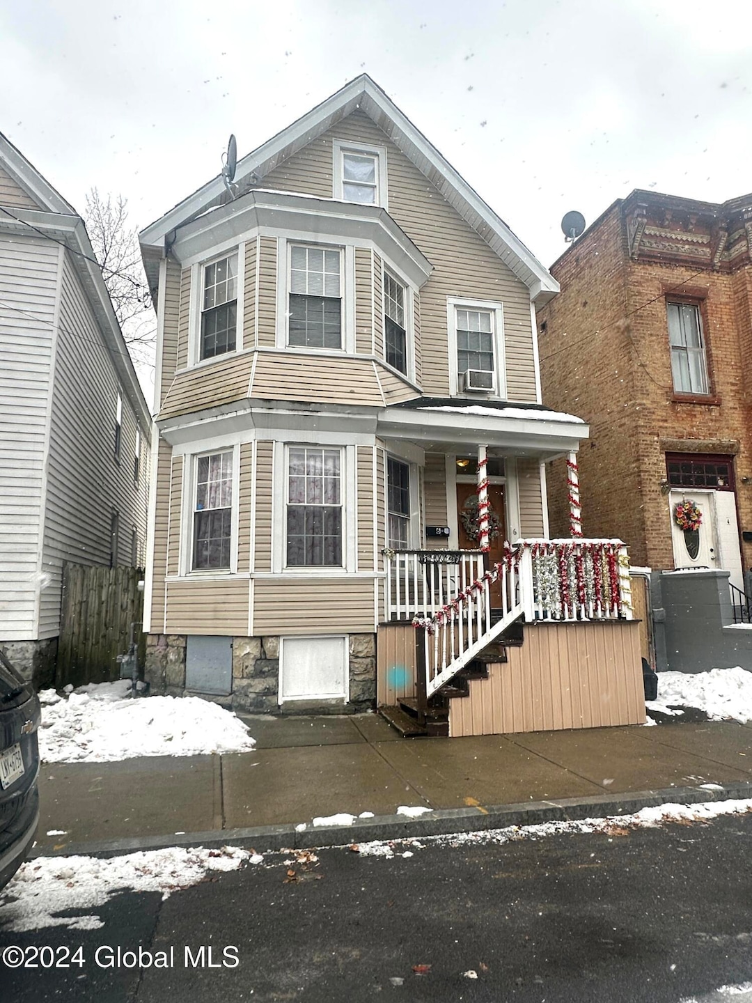 6 Catherine St, Schenectady, NY 12307 - photo 1