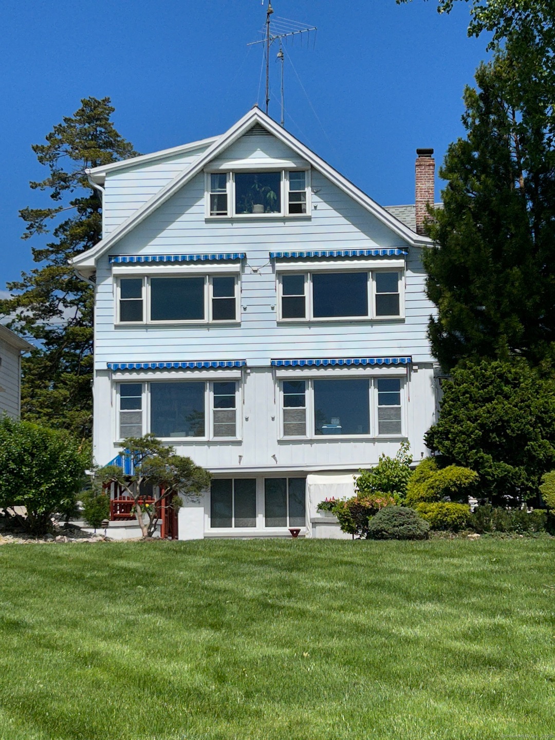 481 Ocean Ave unit 3, West Haven, CT 06516 - photo 1