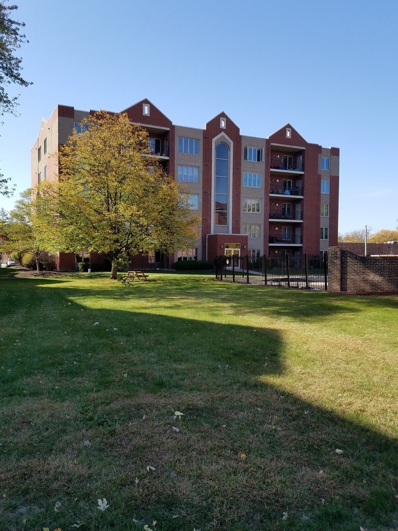 2321 183rd St unit 2NW, Homewood, IL 60430 - photo 1